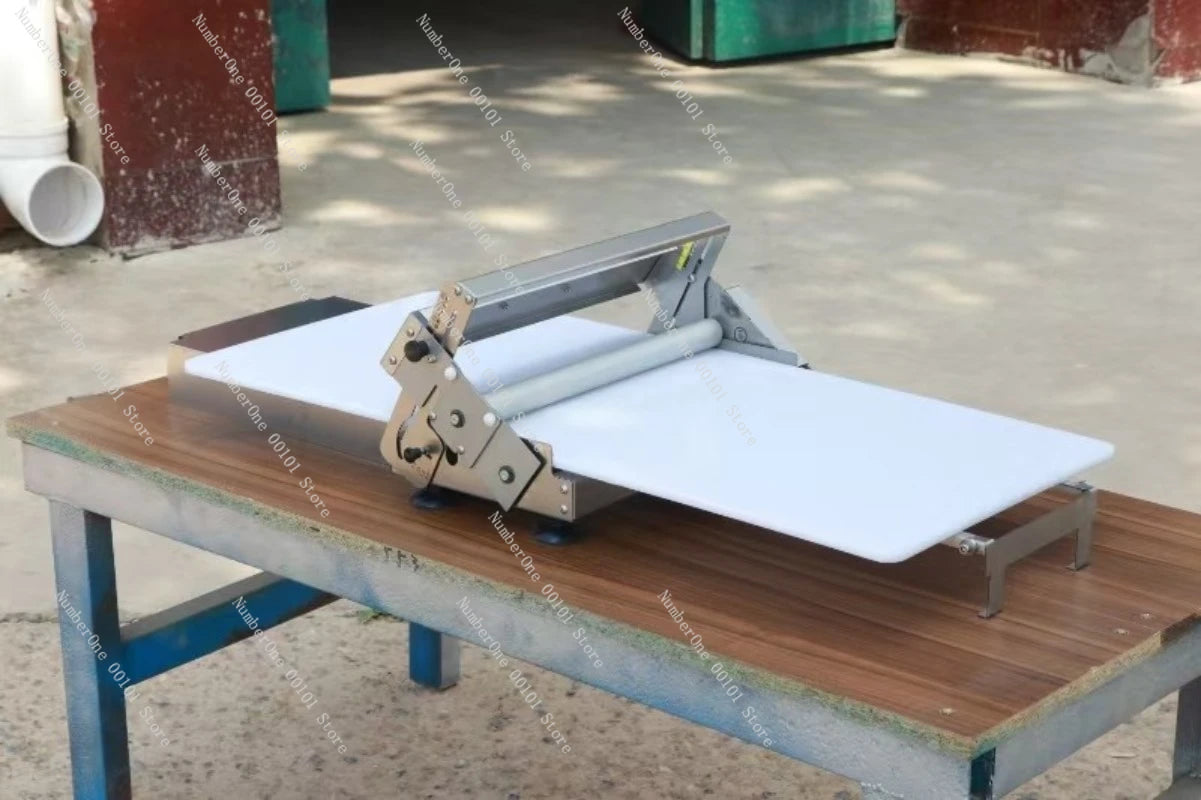 Manual Puff Pastry Machine Hand Cranked Dough Roller Croissant Pastry Sheet Maker for Bakery Kitchen Egg Tart Dough Press Tool